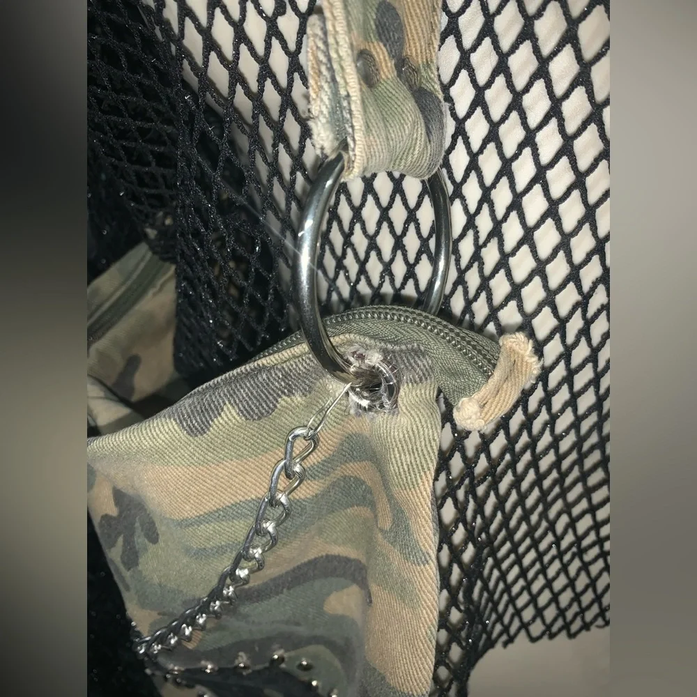 True Vintage 90s Mall Goth Camo Skull Bag - Picture 4 of 9